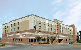 Holiday Inn Omaha Downtown - Waterpark, An Ihg Hotel